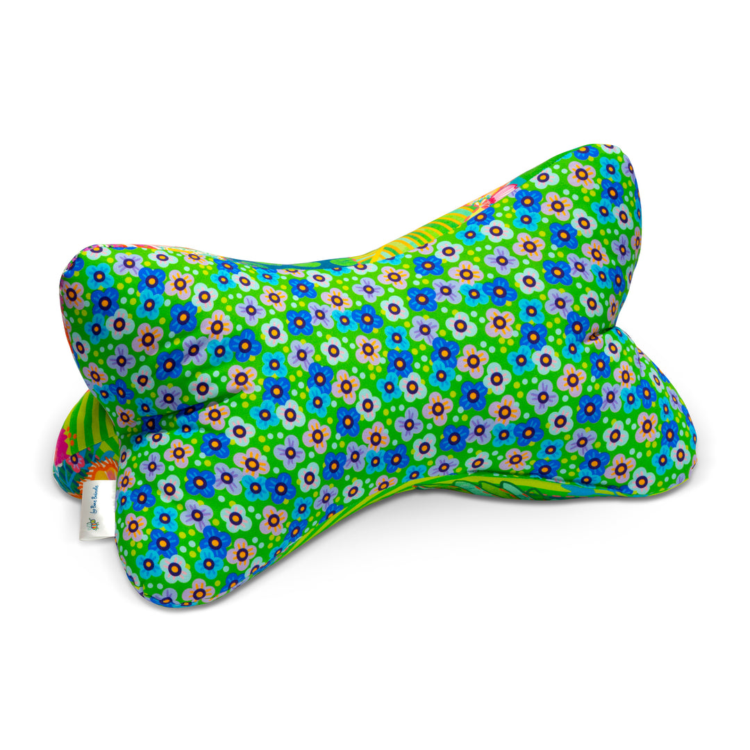 Leseknochen Patchwork Grün – ergonomisches Lesekissen im Design von Bine Brändle