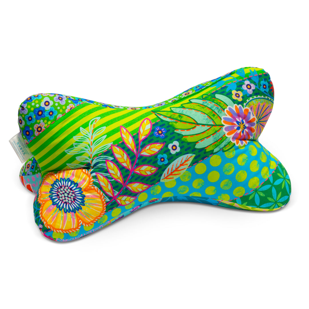 Leseknochen Patchwork Grün – ergonomisches Lesekissen im Design von Bine Brändle