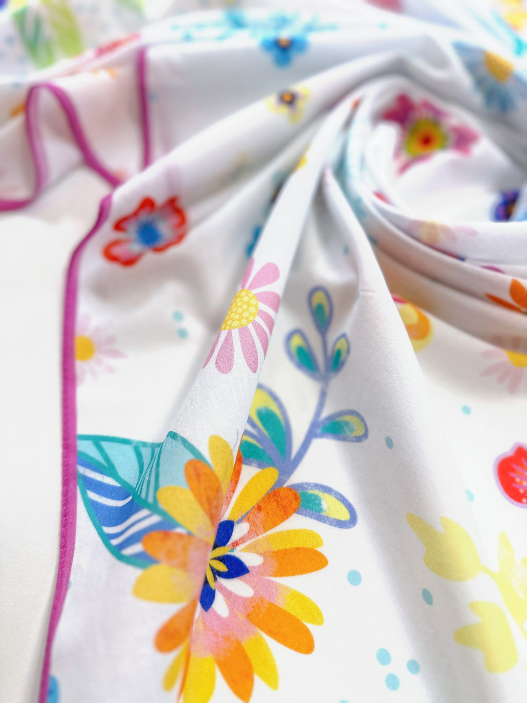 Tuch Blumenmeer weiß